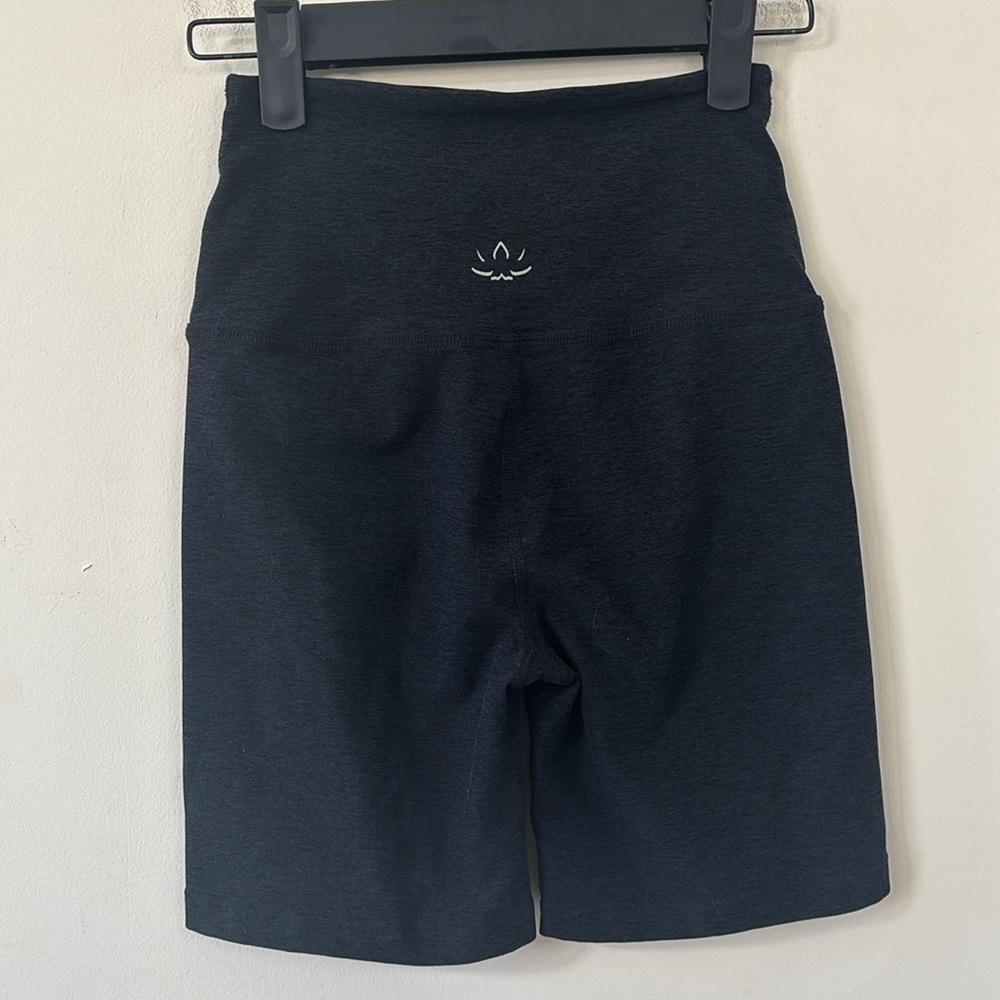 Beyond Yoga x Peloton Spacedye Keep Pace 7" Short Darkest Night Size Small - Picture 4 of 5